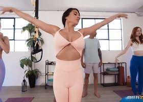 Kait the Cheerleader Gets Hardcore Pounded by Scott Nails