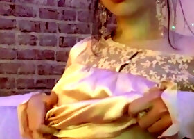 Hot brunette from squirt masturbating on webcam