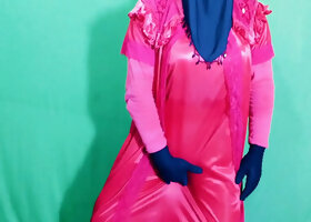 Arab, office