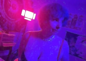 Amateur Big Boobs jerks Big Dick